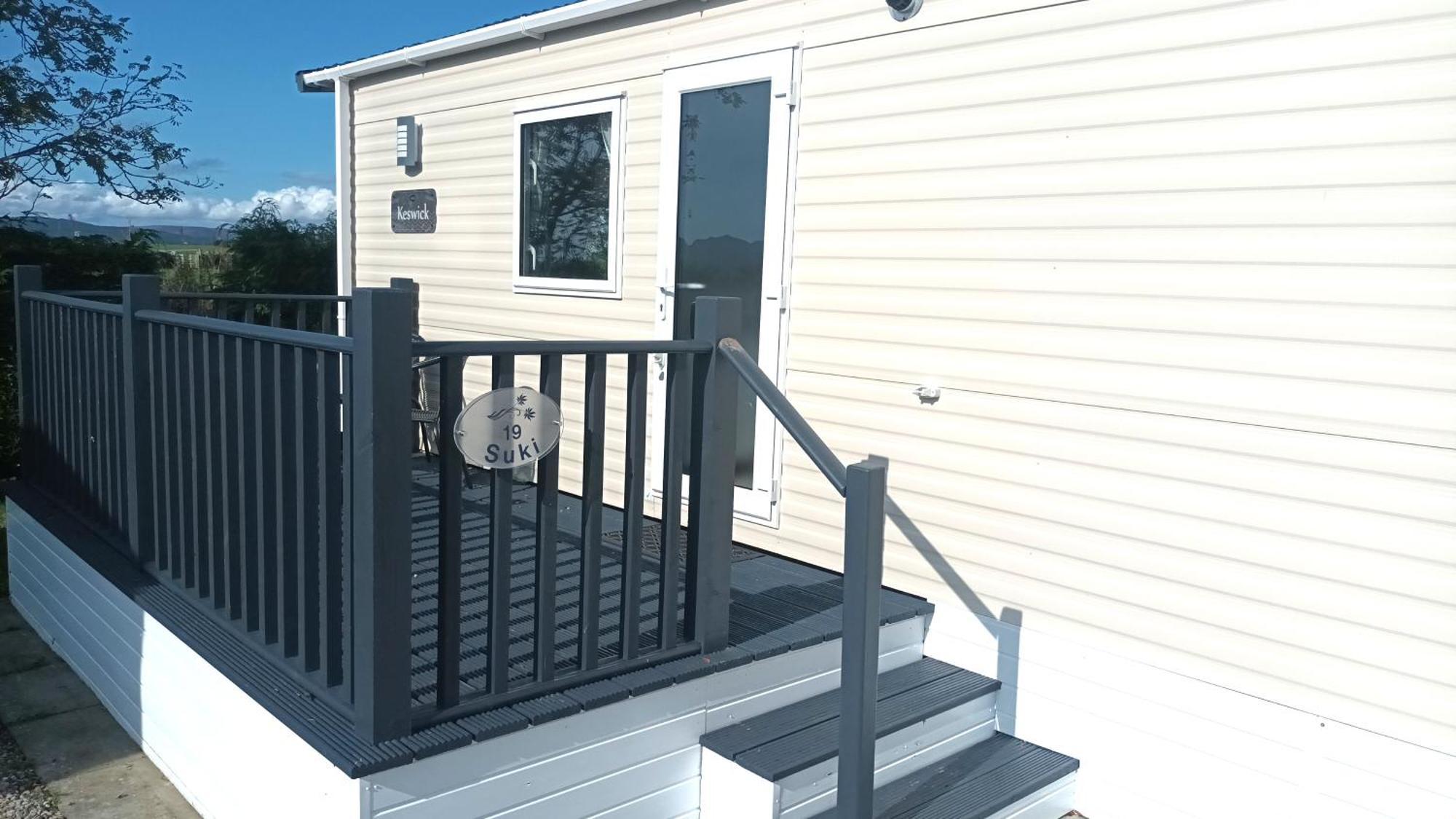 Suki - Up To 6 Berth Cabin, New. Tain Exterior photo
